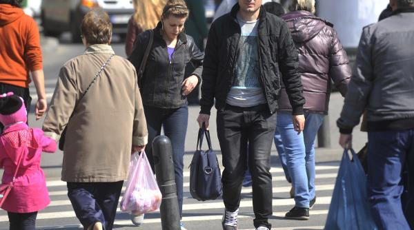 bucurestenii cu venituri mici pot fi scutiti de la plata serviciilor de alimentare cu apa si canalizare