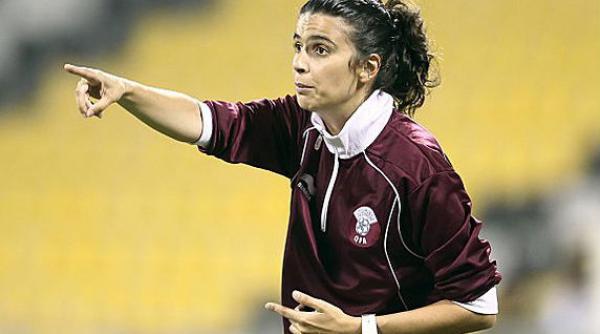 helena costa prima antrenoare a unei echipe de fotbal masculin in liga a doua din franta este inceputul unei ere noi