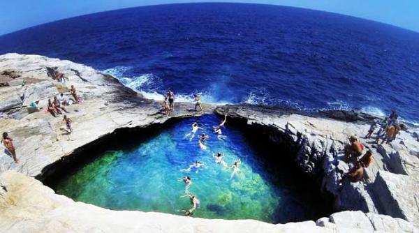 thassos insula cu sirene