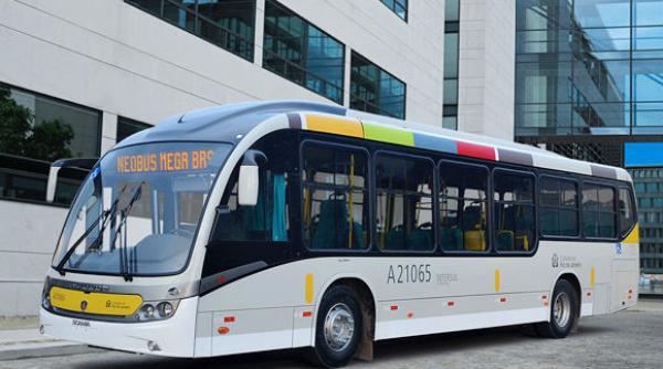 rio de janeiro paralizat soferii de autobuz au intrat in greva cu mai putin de o luna inaintea mondialului