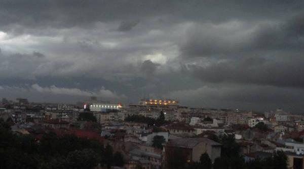 alerta meteo in capitala sunt a teptat ploi toren iale grindina i furtuni