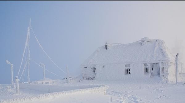 cele mai inalte statii meteo din romania si povestile lor galerie foto