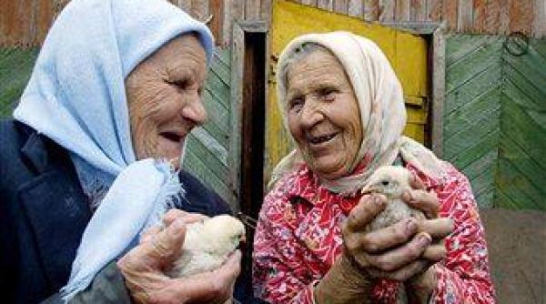 fotografia care a facut inconjurul planetei bunicile din tancograd rusia lupta pentru pace