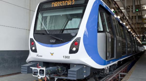 metrorex primul tren furnizat de caf a parcurs 2 000 de kilometri in cadrul probelor acestea au loc pe magistrala 2