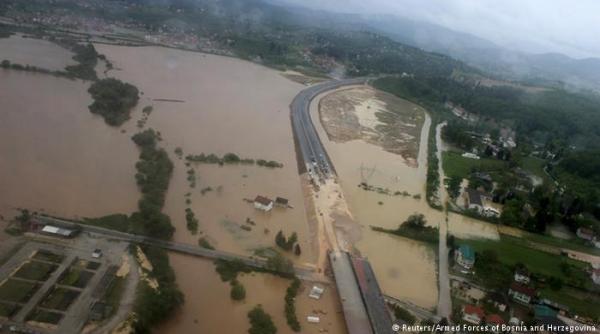 cel pu in 40 de mor i in inunda iile din bosnia i serbia novak djokovici face apel la comunitatea interna ionala
