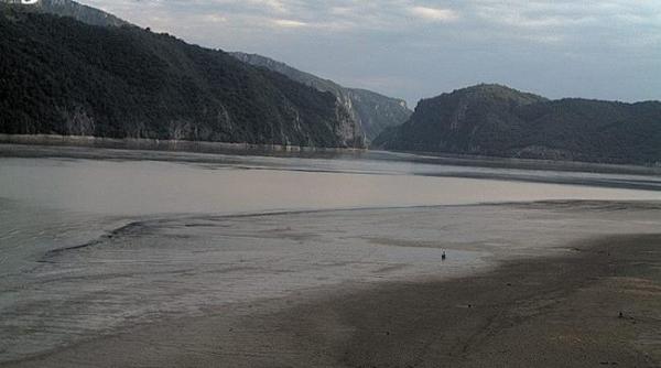 dunarea in continua crestere vezi imagini live de la eselnita oltenita si galati numai pe webcam jurnalul ro