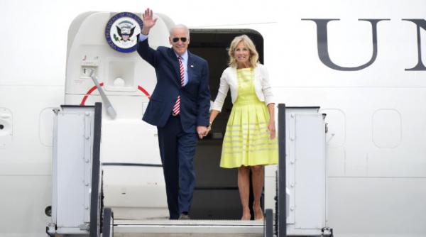 joe biden a ajuns in romania vicepresedintele sua se va intalni cu basescu si cu premierul ponta