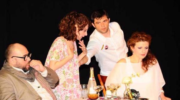 din toamna teatru modern la buzau