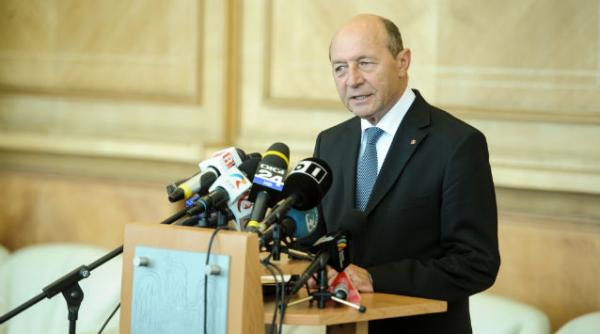basescu partidele extremiste vor avea un cuvant important in pe daca popularii si socialistii nu se aliaza