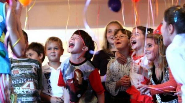 intre 30 mai si 1 iunie copiii sunt asteptati la carnavalul copiilor la palatul brancovenesc