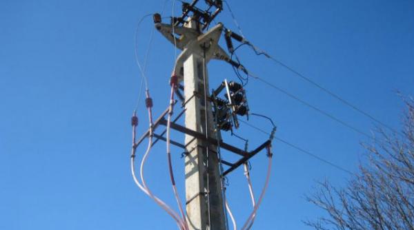 taxa pe stalp creste factura la electricitate pentru consumatorii casnici