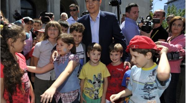 copiii au preluat puterea astazi la palatul victoria ponta a fost cea mai frumoasa sedinta de guvern de pana acum