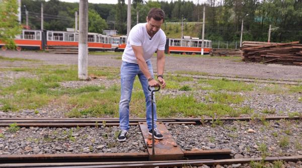 asta e chiar ultimul loc in care te ai fi asteptat sa il vezi pe dani otil