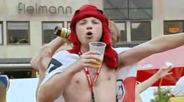 suporterii englezi avertizati inaintea campionatului mondial ca asigurarile nu acopera daunele provocate de alcool