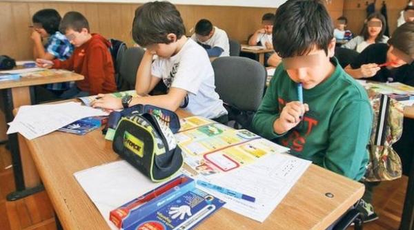 elevii de clasa a ii a sustin astazi evaluarea la matematica