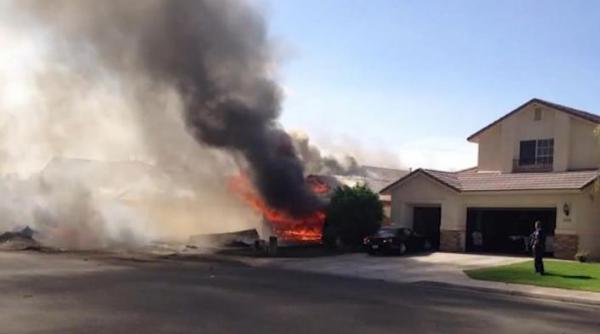 accident aviatic un avion de vanatoare s a prabusit intr un cartier rezidential din california