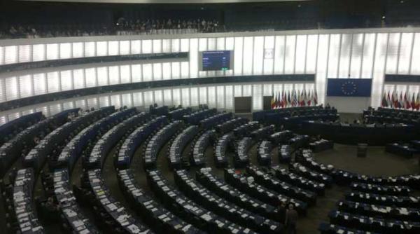 europarlamentarii romani in cautare de comisii