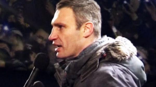 vitali kliciko a preluat primaria kievului si are sarcina dificila de a decide ce face cu maidanul