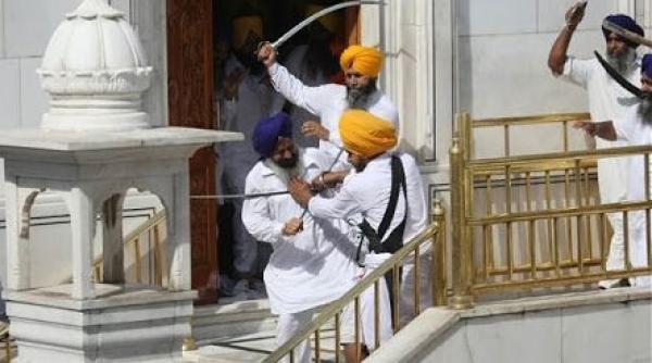 bataie sabii templu sikh