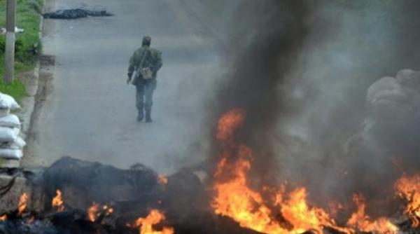 avion ucrainean doborat de separatisti la slaviansk