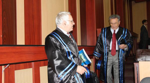 profesorul roman dan frangopol evaluator al comportarii structurilor de constructii pentru cladiri importante ale lumii