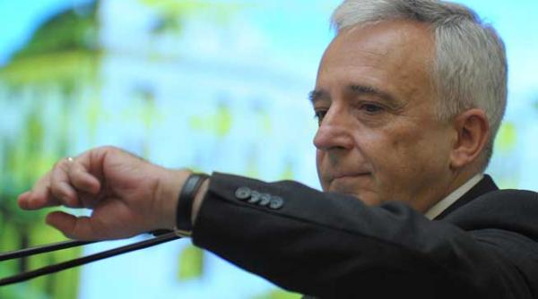 incep audierile pentru un ca al bnr mugur isarescu este preferat de toate partidele pentru un nou mandat de cinci ani