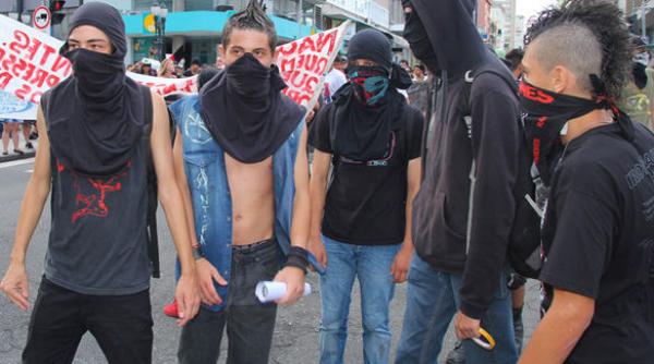 ziua si arestarile in manifestarile anti mondial din brazilia