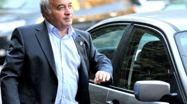 adrian radulescu intermediarul lui basescu in afacerea nana ii jigneste pe romani