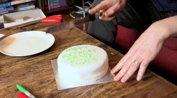 cum se taie un tort taie tortul tort prajitura stiinta