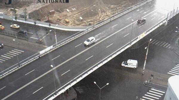 ploaie cod galben furtuna furtuna bucuresti webcam jurnalul ro descarcari electrice intensificari ale vantului averse de ploaie grindina