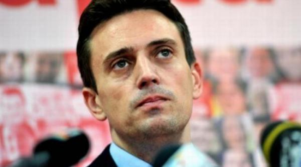 purtatorul de cuvant al psd monica macovei l a girat pe capatana si implicit intreg clanul bercea