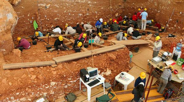 saptesprezece cranii vechi de 430 000 descoperite in spania