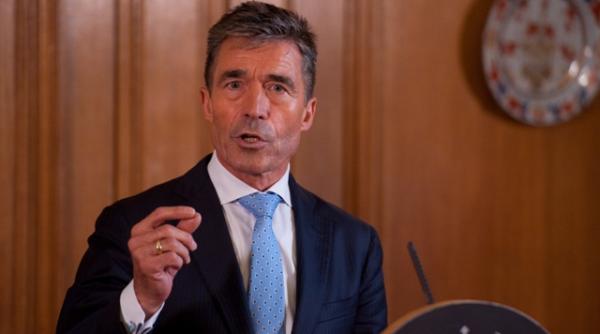 secretarul general al nato anders fogh rasmussen rusia maseaza noi trupe la granita cu ucraina