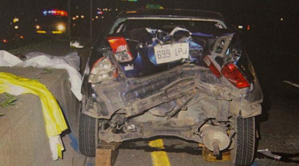 masina oprita autostrada