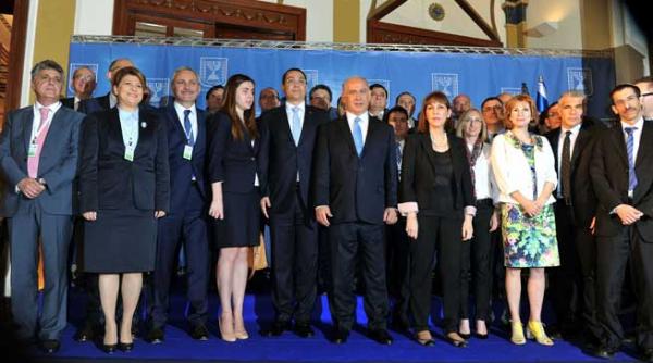 la ierusalim a avut loc o sedinta comuna de guvern romano israeliana ce contine declaratia comuna semnata in incheiere