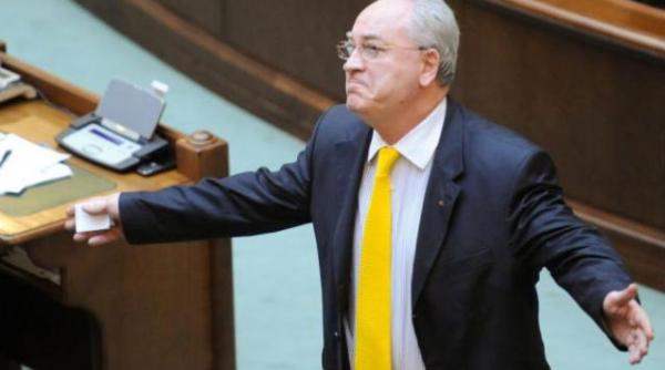 pnl propune o declaratie proprie in care cere demisia de onoare a presedintelui basescu