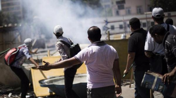 atentat cu bomba la metroul din cairo cel putin doua persoane au fost ranite