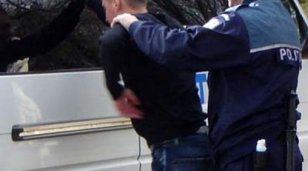 doi tineri din giurgiu i au furat unui batran tot ce avea in casa au luat i plita de la soba