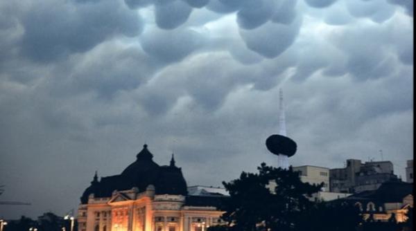 fenomen meteorologic spectaculos in bucuresti galerie foto