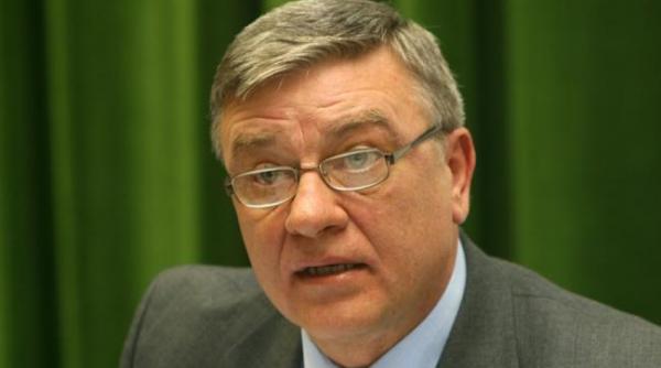 fotbal adunarea generala extraordinara a frf i a retras privilegiile presedintelui de onoare mircea sandu