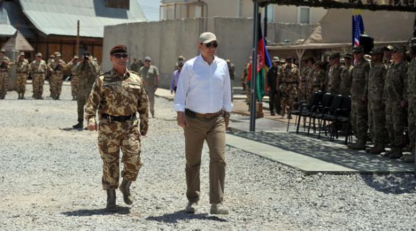 kandahar baza militara in care se afla ponta atacata cu rachete