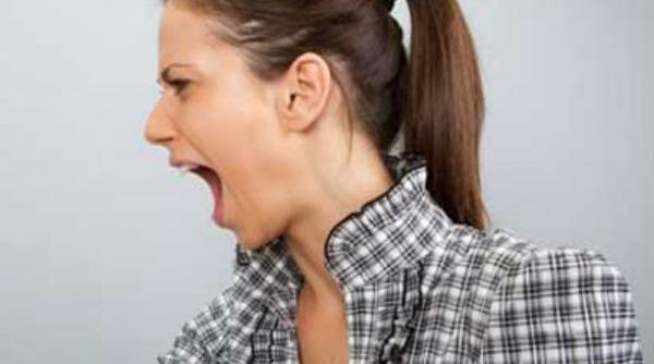 scandal tribunal judecatoare atacata sala de judecata sperietura tribunal iasi