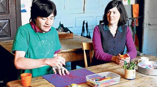 concluzie bulversanta a unei cercetari stiintifice parintii copiilor cu autism prezinta la randul lor simptome fara a fi bolnavi