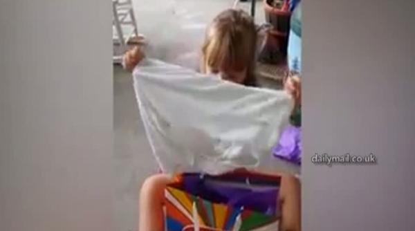 au incercat sa faca o gluma copilului lor dar au ramas uimiti de reactia ei video