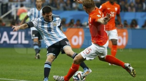 campionatul mondial de fotbal 2014 argentina s a calificat in finala dupa ce a invins olanda cu 4 2 la loviturile de departajare