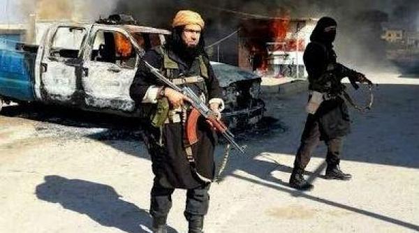 irak insurgentii au intrat intr o baza militara la nord est de bagdad