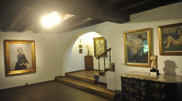 casa melik nascuta sub o zodie buna e cea mai batrana din orasul acesta dar te primeste cu un zambet daca indraznesti sa i bati in poarta