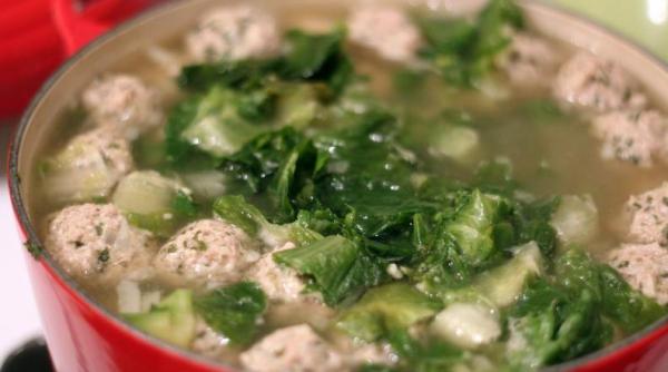 4 re ete pe zi ciorba de peri oare ghiveci de pe te cartofi cu spanac i prajitura cu nuca