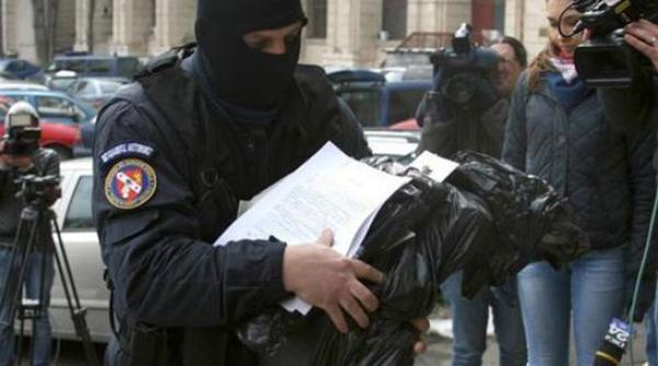 descinderi dna la consiliul judetean bacau mai multi functionari suspectati de coruptie