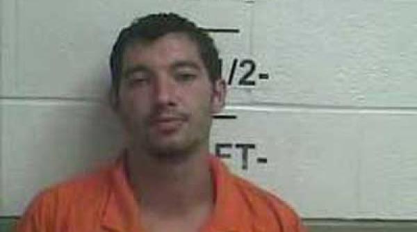 un american arestat pentru furt de bere s a trezit cu alte trei capete de acuzare dupa ce le a facut farse politistilor la sectie